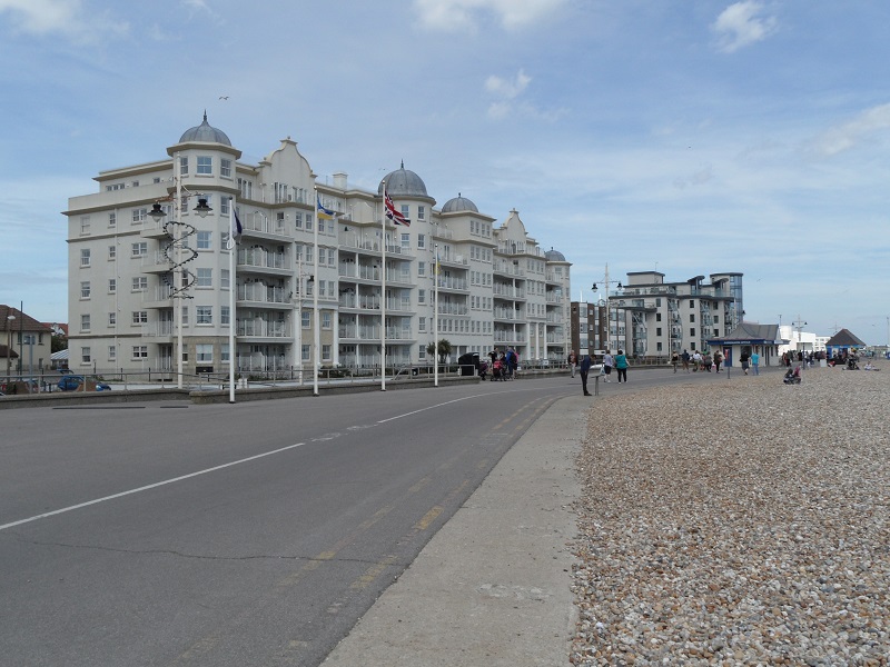 Temporary seafront toilets to close after half-term